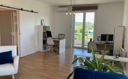 A SOUS LOUER (73) – BUREAU Axe passant à Bassens